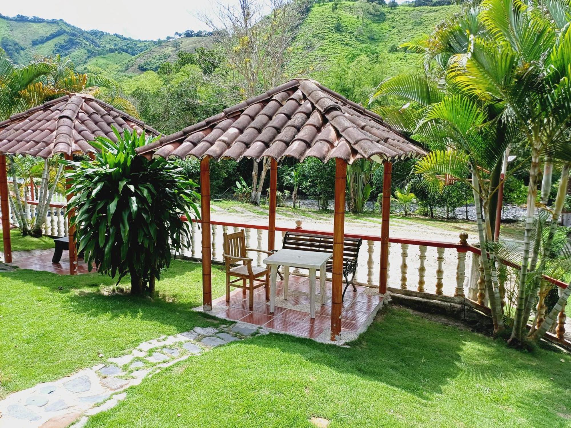 Hotel Campestre La Gaitana Tobia Ngoại thất bức ảnh