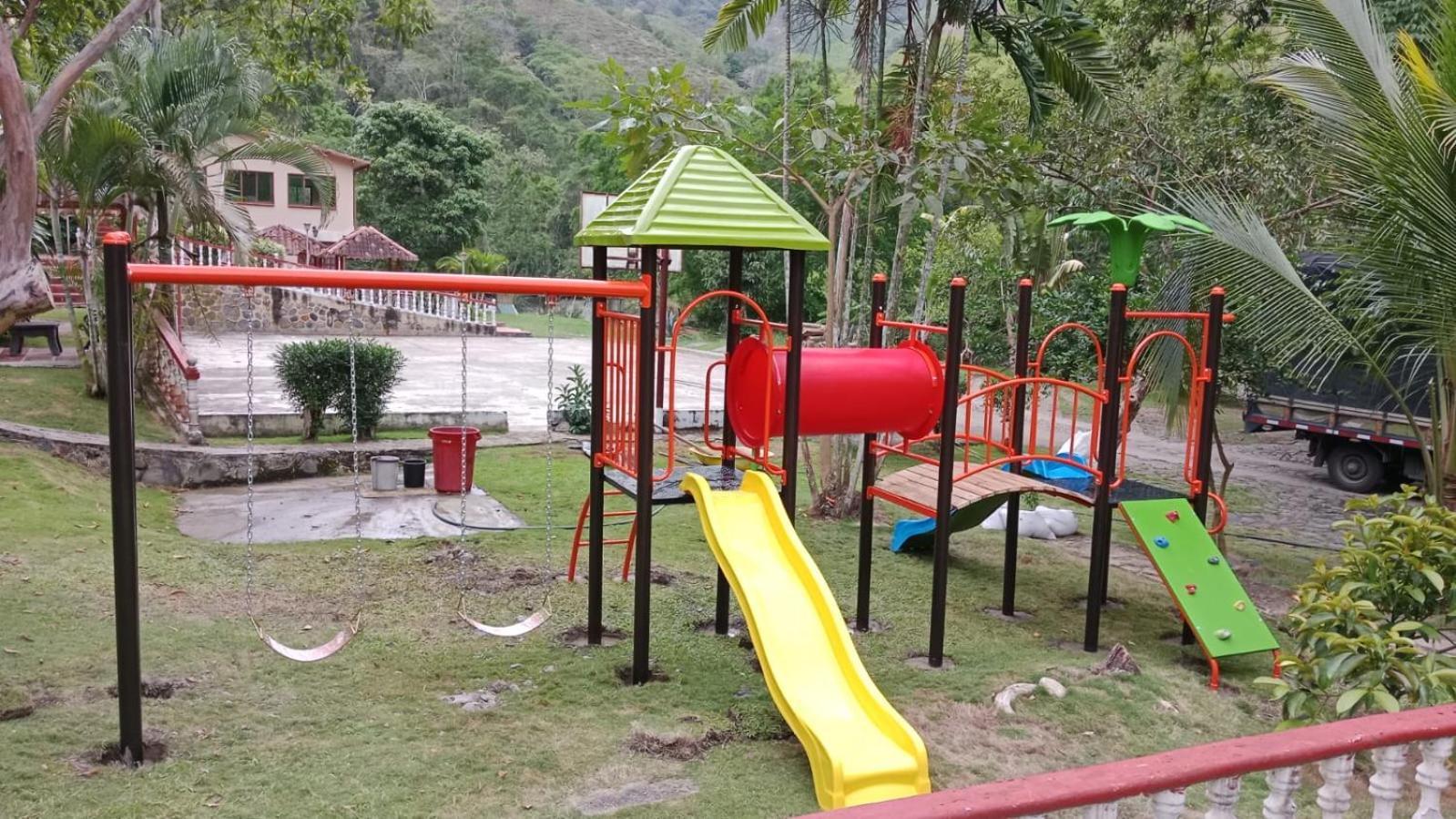 Hotel Campestre La Gaitana Tobia Ngoại thất bức ảnh